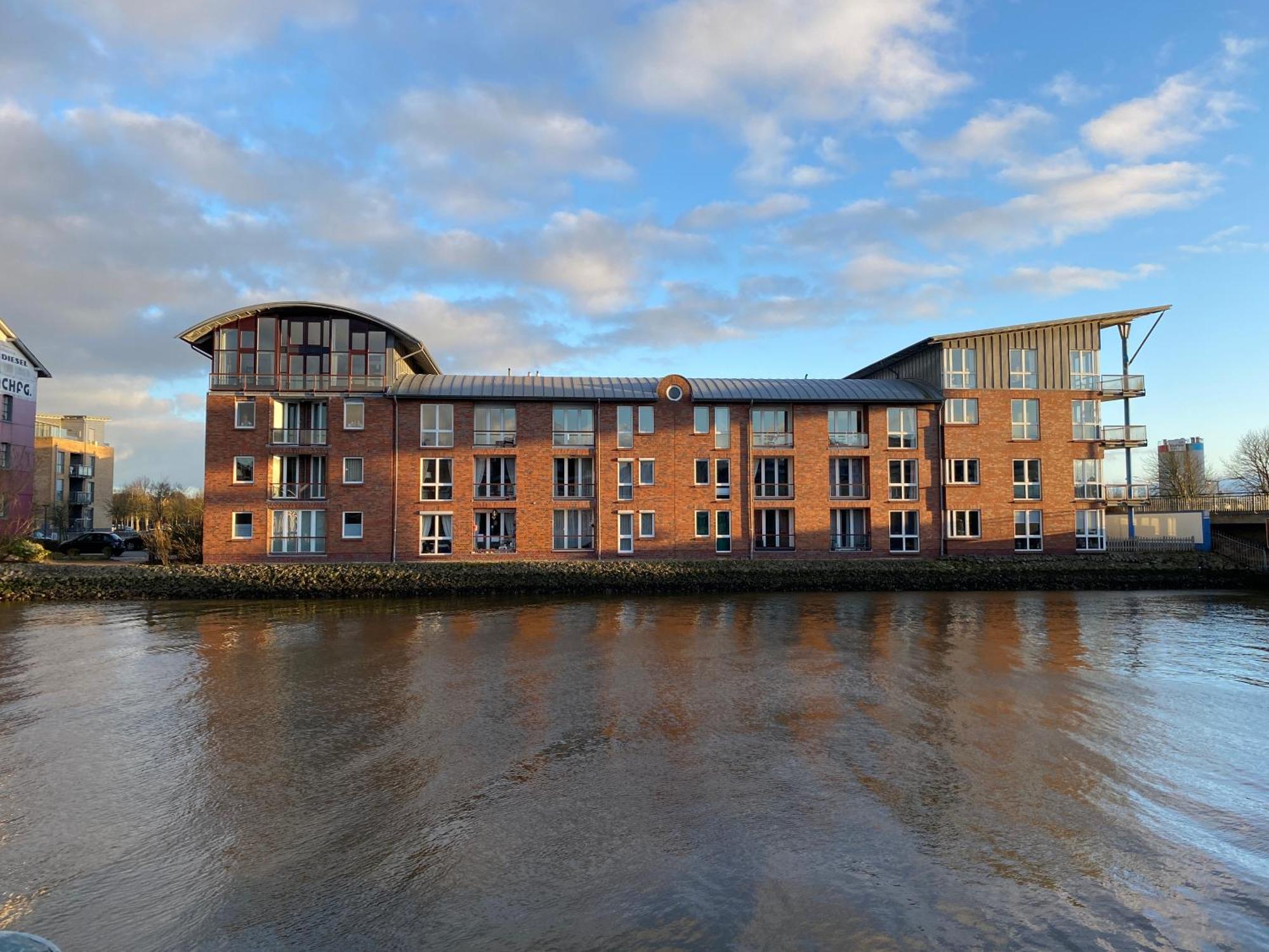 Simmerdeis Am Hafen Husum  Exterior foto